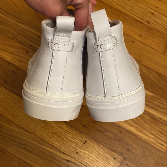 ⬆️ TOMS Bryce White Leather Slip On High Top Sneakers - Picture 8 of 8